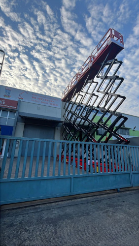Rental Scissor Lift
